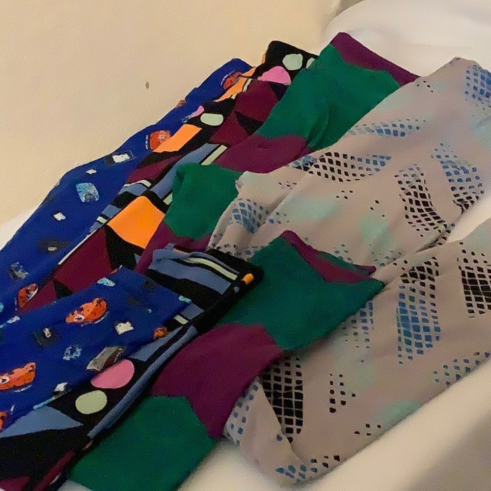 Lularoe Leggings Bundle Of 4 Os Size. B12 - image 4